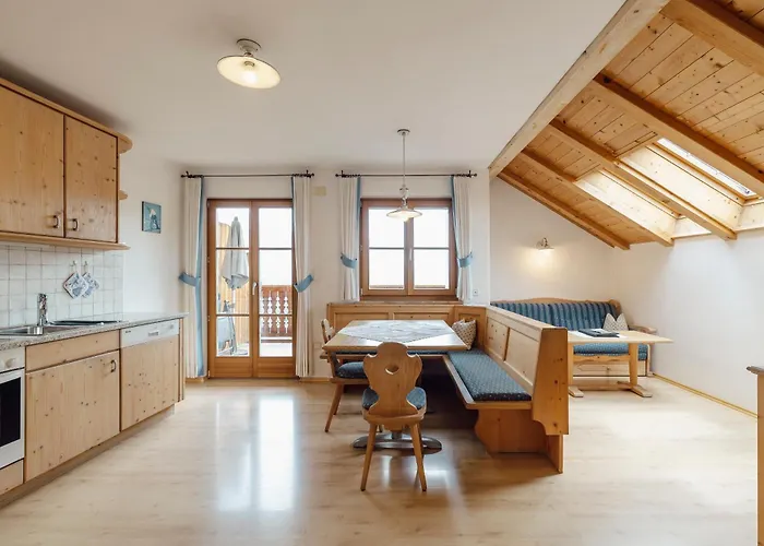 Villa Hofer am Bach Algund
